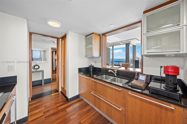 Building Photo - 101 20th St