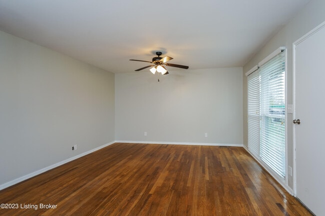 Building Photo - 634 Overdale Dr