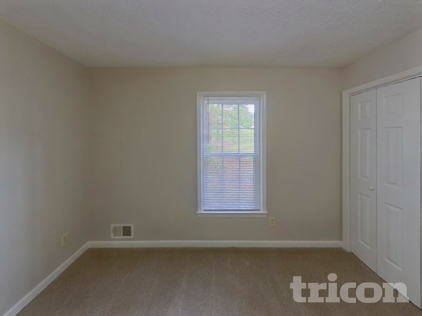 Building Photo - 507 Ironwood Ct SE