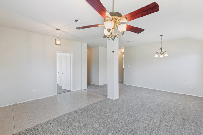 Building Photo - 2281 Fieldcrest Dr