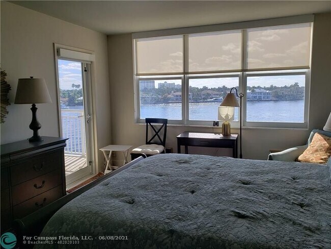 Building Photo - 511 Bayshore Dr