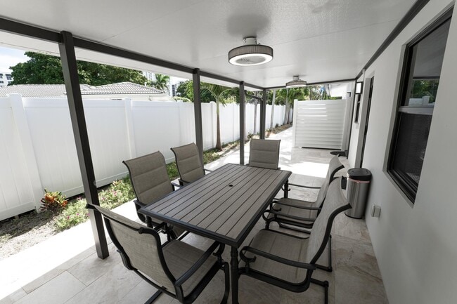 Building Photo - 1330 W Terra Mar Dr