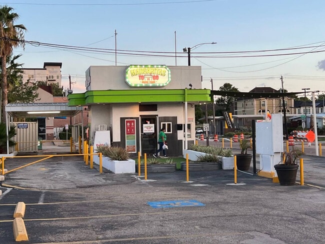 Building Photo - 1111 Shepherd Dr