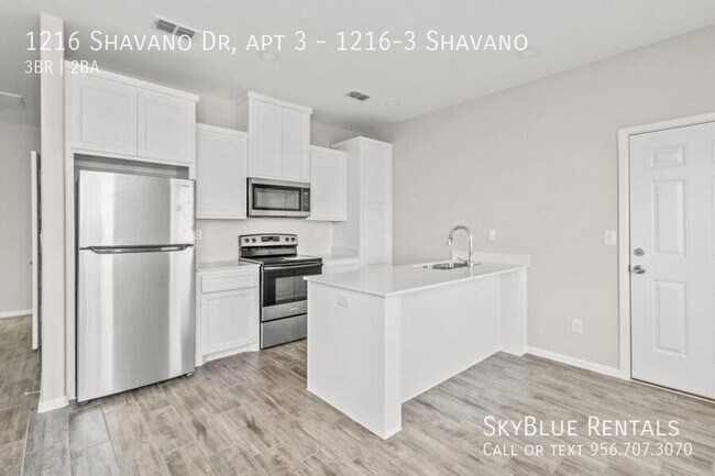 Building Photo - 1216 Shavano Dr