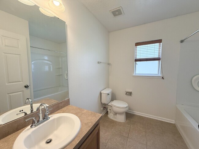 Building Photo - 436 Bostwick Cir