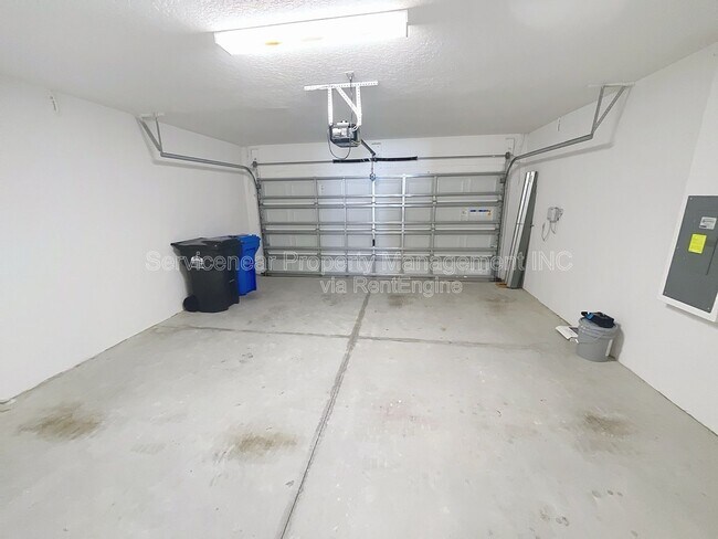 Building Photo - 7029 Samuel Ivy Dr