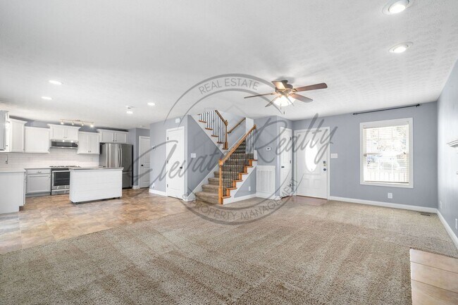 Building Photo - Charming 3-Bedroom Home with Bonus Room, F...