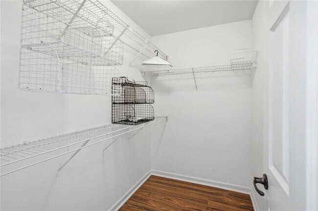 Building Photo - 518 S Fortune Way