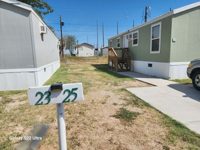 Primary Photo - 1122 Gary Terrace