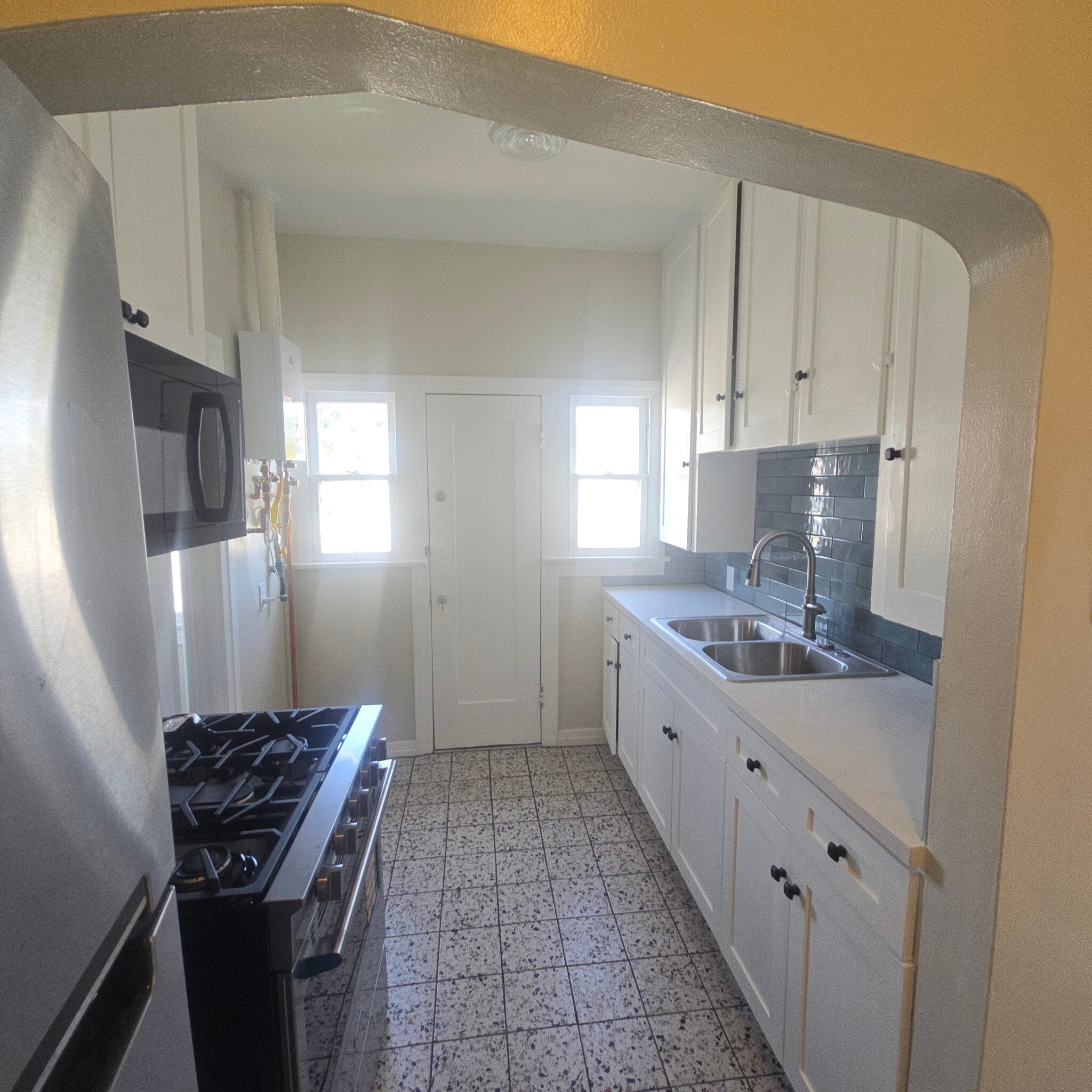 Building Photo - 479 Gaviota Ave