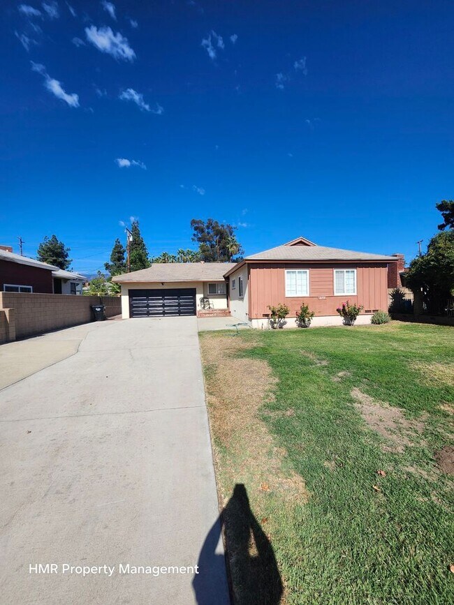Building Photo - Newly Remodeled Home in Pomona