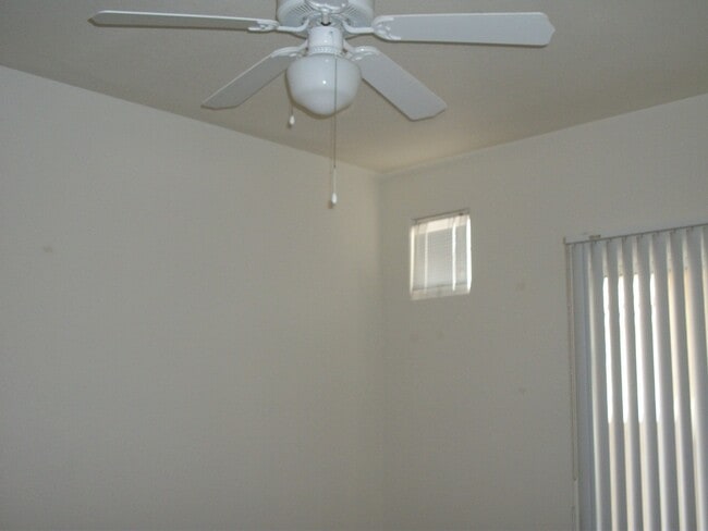Building Photo - Very Nice Condo!!! A Must See!!!!