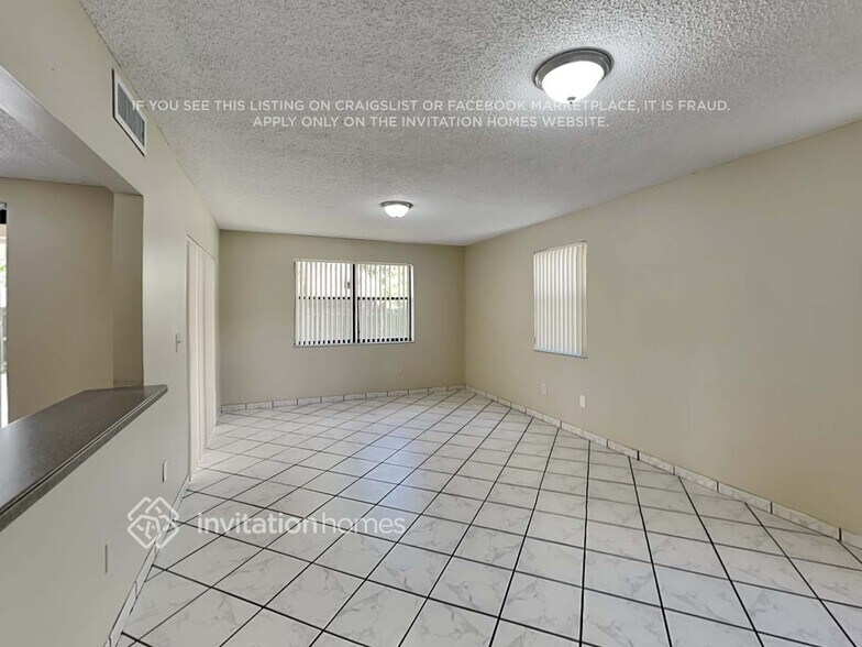 Building Photo - 15520 Briarwood Manor