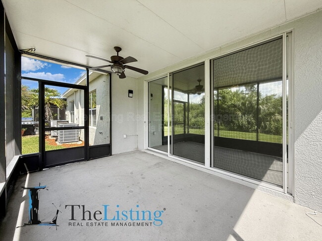 Building Photo - 7411 Surrey Wood Ln