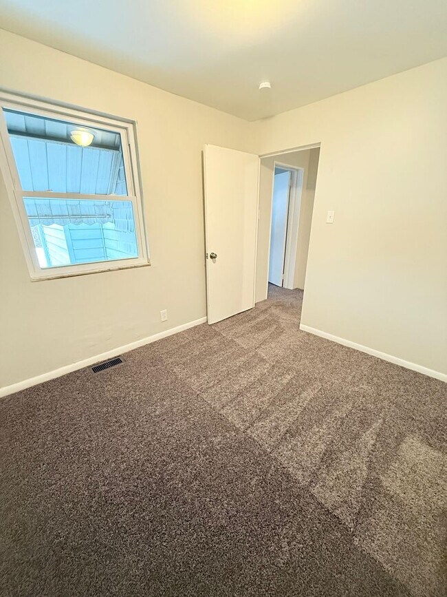 Building Photo - Beautiful 3BD/1BA Single Family Home – Newly Remodeled!