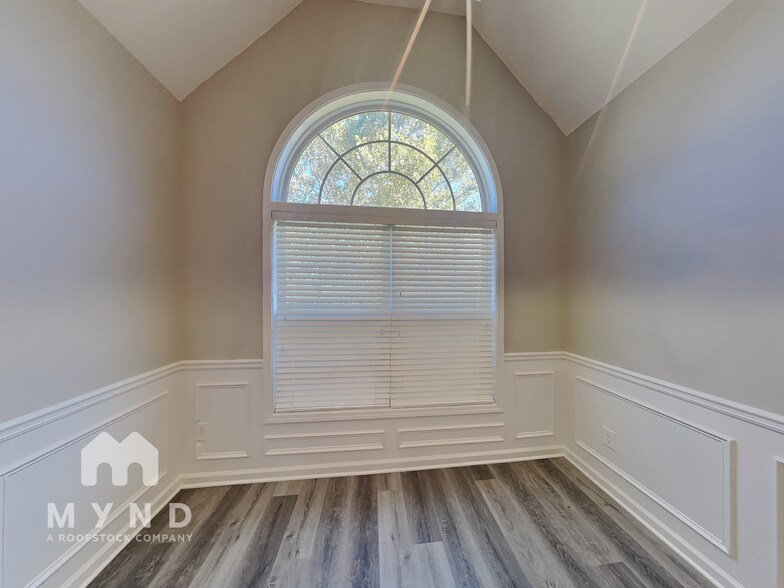 Building Photo - 200 Hawken Trail