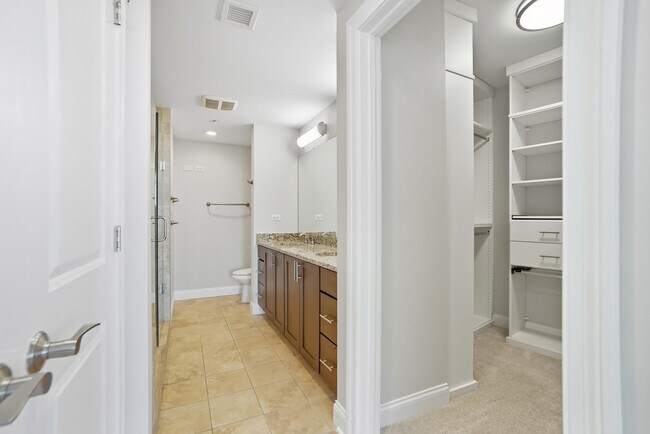 Building Photo - 400 Riverboat Row