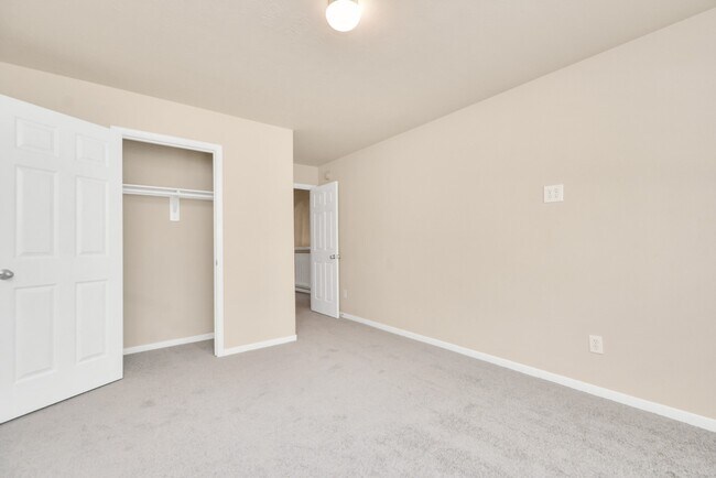 Building Photo - 25206 Hazel Ranch Dr