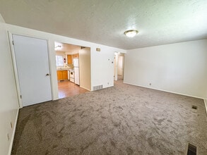 Building Photo - 1748 S 500 E