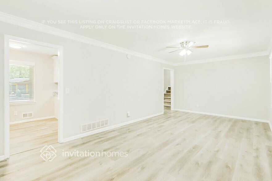 Primary Photo - 808 Parkstone Dr