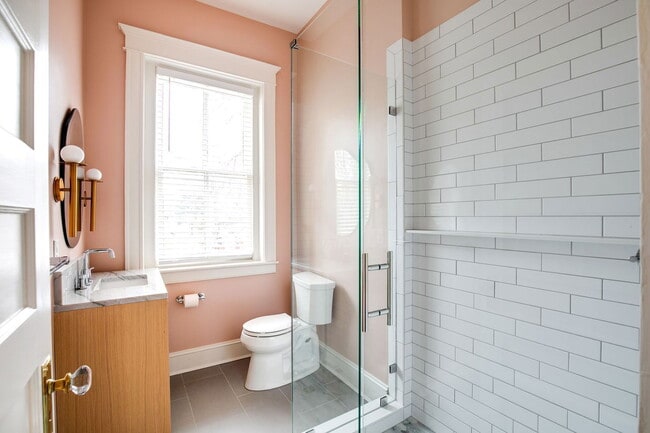 Building Photo - 2620 Hanover Ave