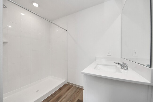 Building Photo - 1018 Bluegill Ln