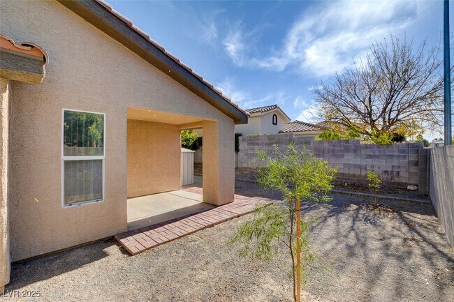 Building Photo - 7733 Donald Nelson Ave
