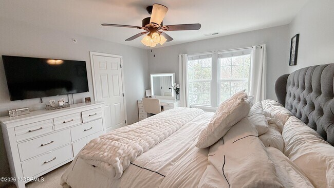 Building Photo - 110 Halliard Dr