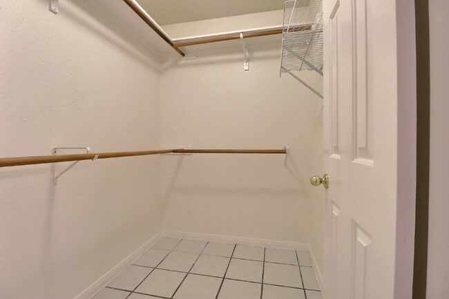 Building Photo - Move-In Ready 3-Bedroom with Included Washer/Dryer and Refrigerator in Northwest San Antonio.