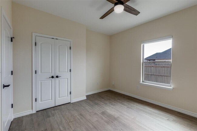 Building Photo - 156 Greg Ln