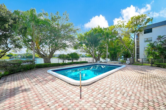 Building Photo - 3360 Spanish Moss Terrace