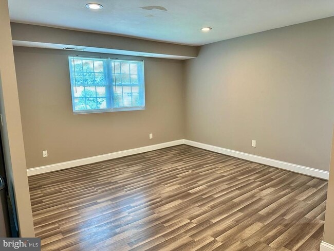 Building Photo - 11908 Tarragon Rd
