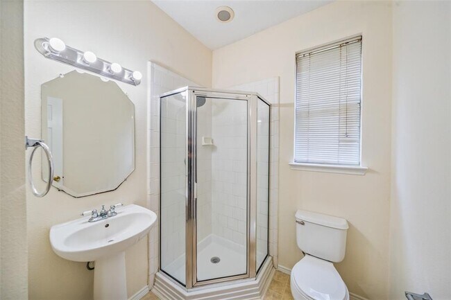 Building Photo - 11011 Hunting Path Ct
