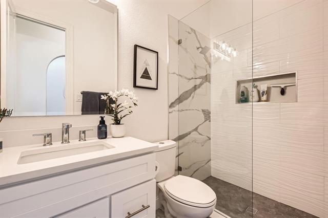 Building Photo - 4804 Sawgrass Ct