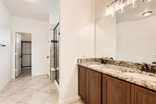Building Photo - 2330 Blake Way