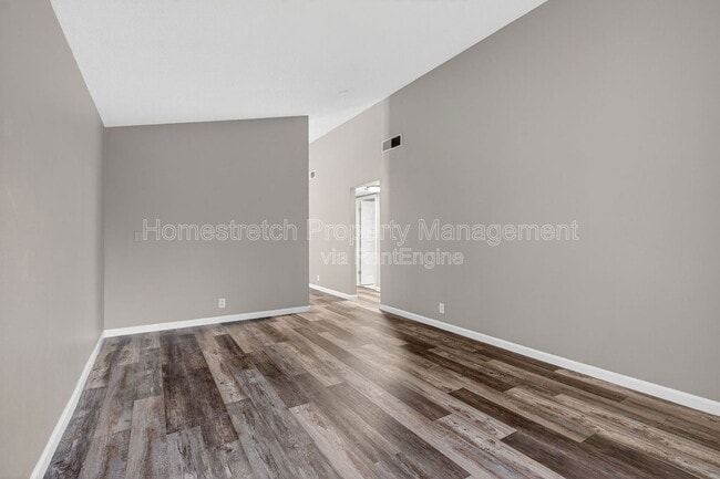 Building Photo - 3333 Green Pasture Dr