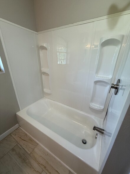 Building Photo - 3596 LA-44