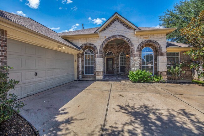 Building Photo - 26110 Basil View Ln