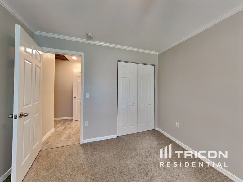 Building Photo - 4005 Cypress Landing S