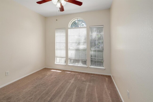 Building Photo - 17254 Bushmills Rd