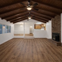 Building Photo - 434 Summerhill Ct