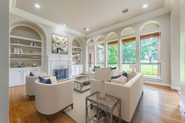 Building Photo - 32810 Waltham Crossing