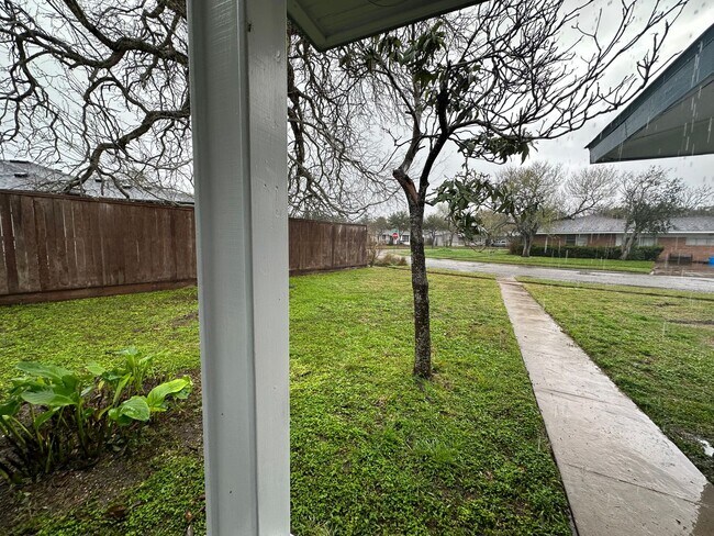 Building Photo - 606 Wilshire - 4/Bed 2/Bath