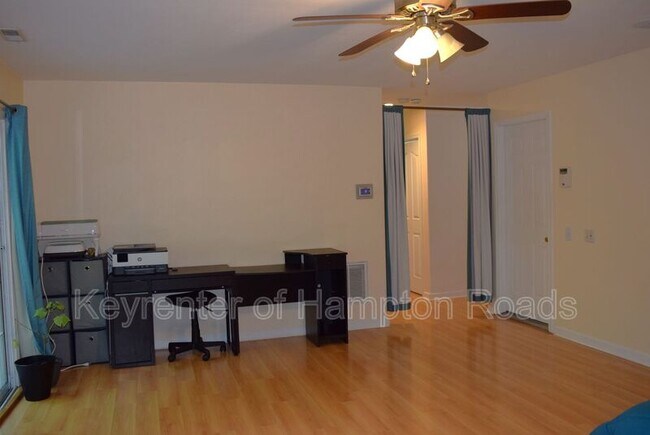 Building Photo - 1125 Lady Ashley Dr