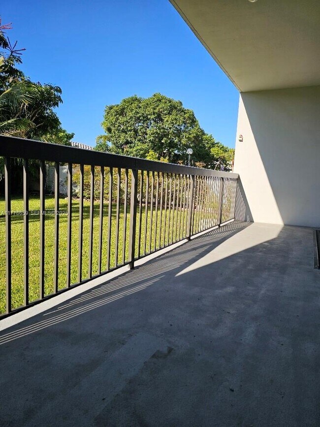 Building Photo - 1301 NE 7th St