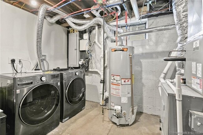 Building Photo - 54 Dunn Ave