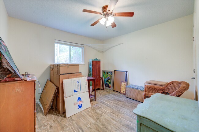 Building Photo - 3530 Kentwood Dr