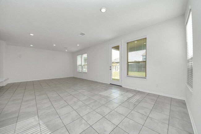 Building Photo - 17322 Texas Willow Dr