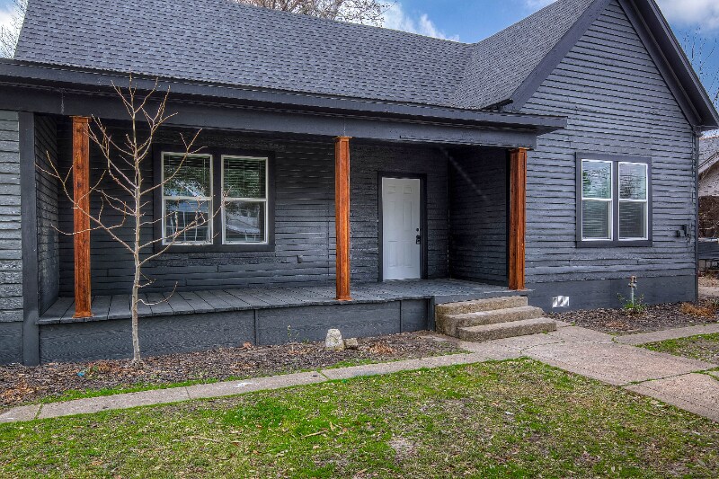 Primary Photo - 1413 W Bankhead Hwy