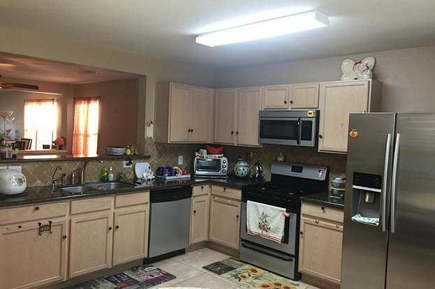 Building Photo - 21235 Bending Green Way